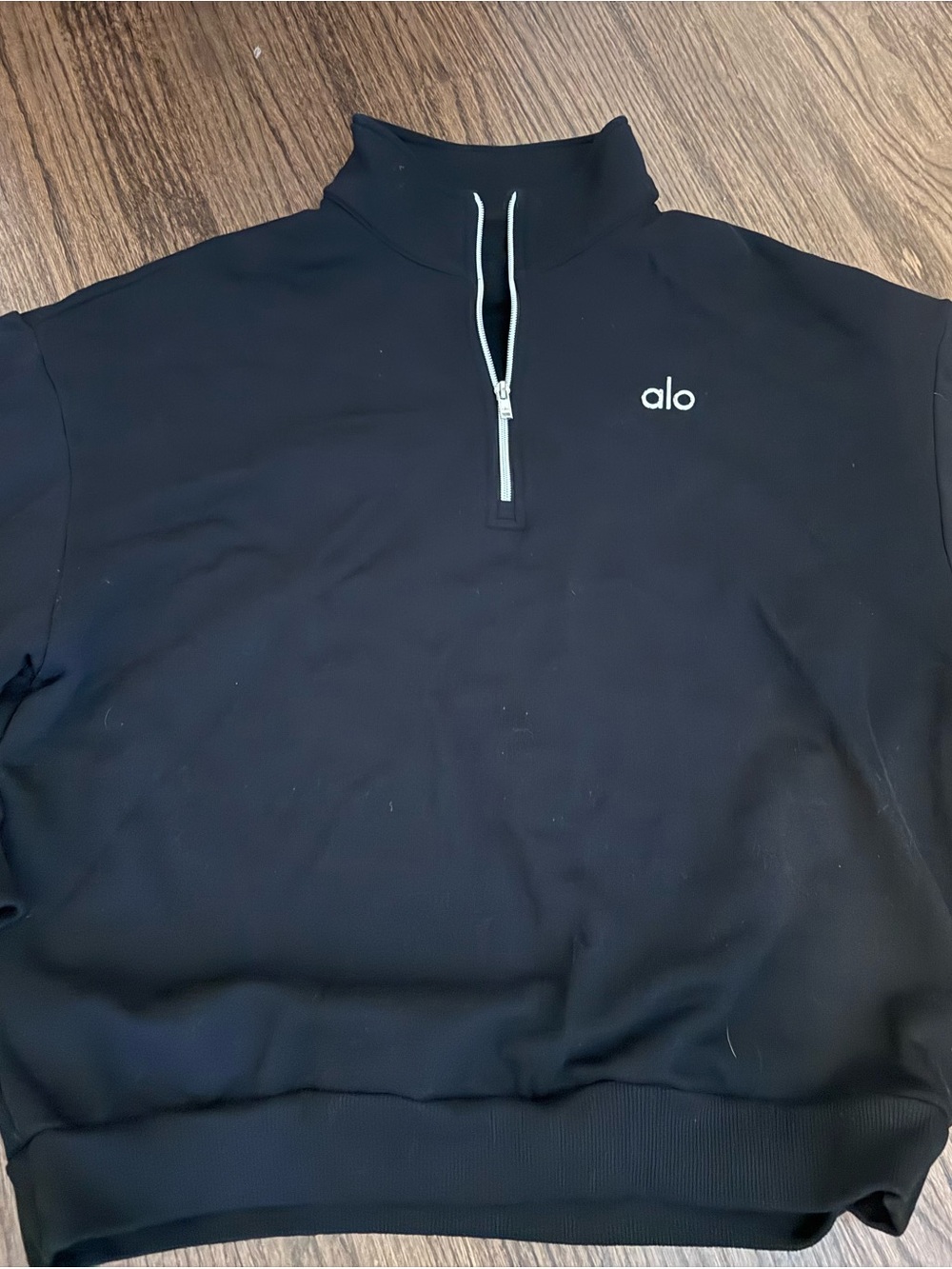 Alo Women’s Quarter-Zip Sweatshirt